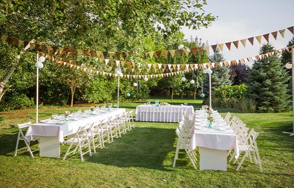 Comment créer une ambiance festive dans votre jardin 