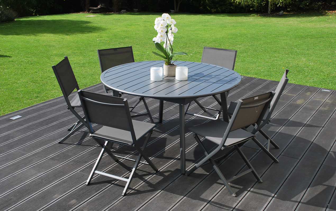 Salon de jardin: Table MALAGA 165/245CM + 8 chaises pliantes anthracite et  gris galet - OOGarden