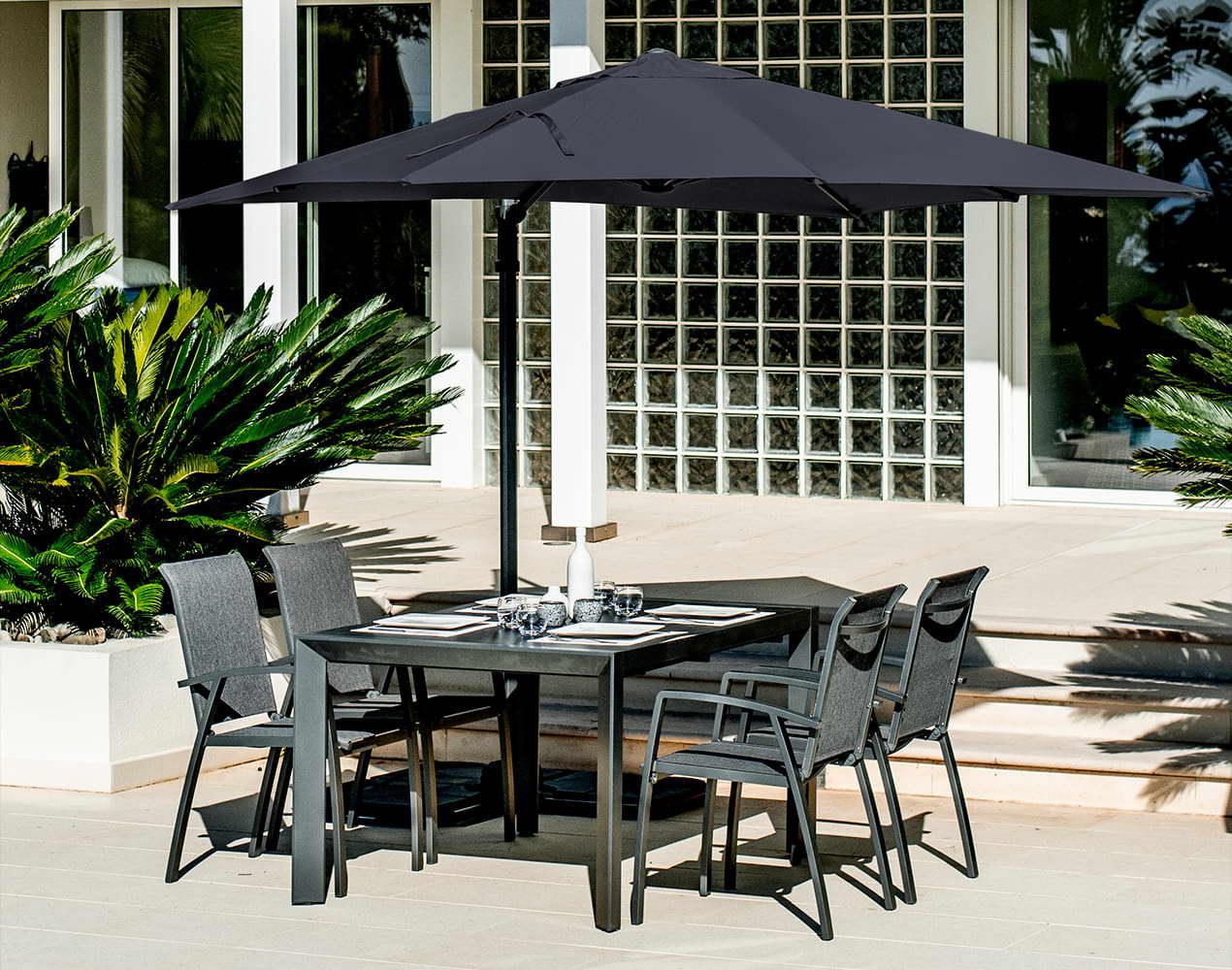Parasol déporté 2,5x2,5 m carré Palm gris foncé | BG®